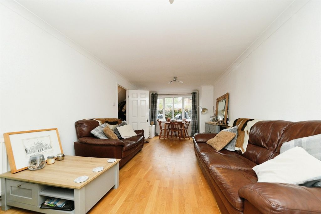 Property photo 3 of 15