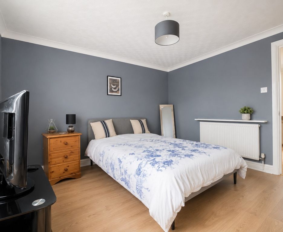 Property photo 2 of 7 5036424