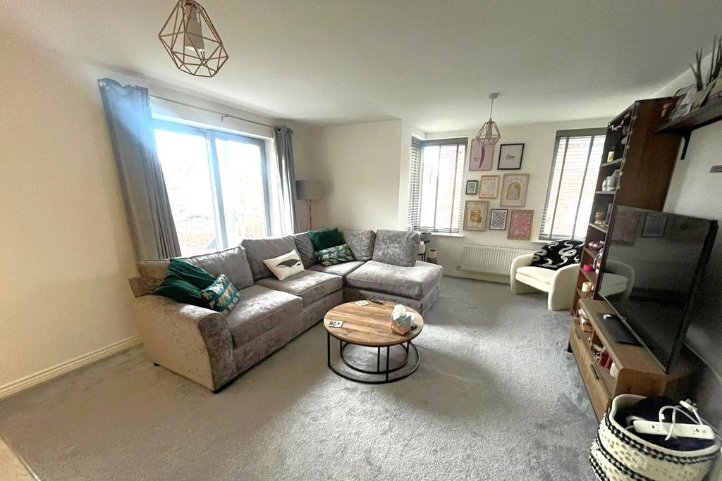 Property photo 2 of 10 Picture No. 03