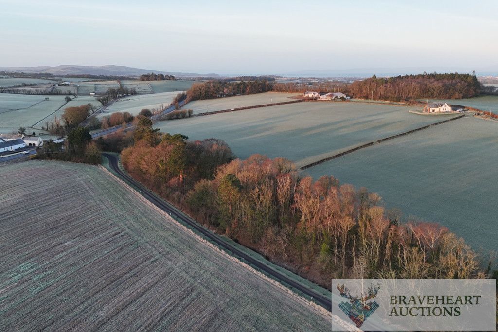 Property photo 1 of 13 Photo 16