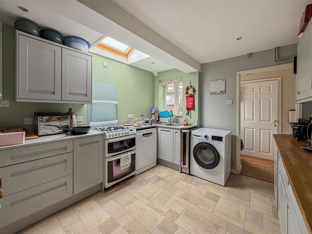 Property photo 2 of 12 8_68550.Jpg