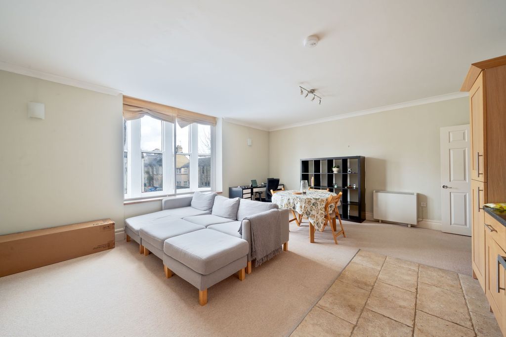 Property photo 3 of 12