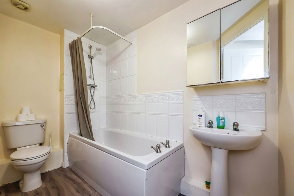 Additional image 10 of 2 bed flat for salePalmerston Road, Ilkeston DE7