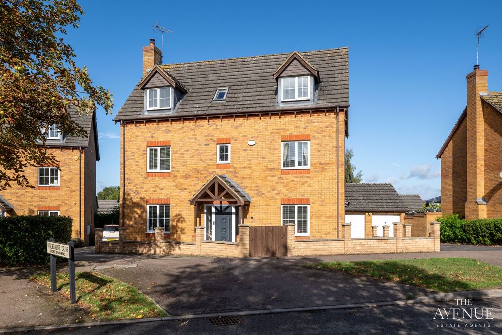 Property photo 1 of 40 4394800