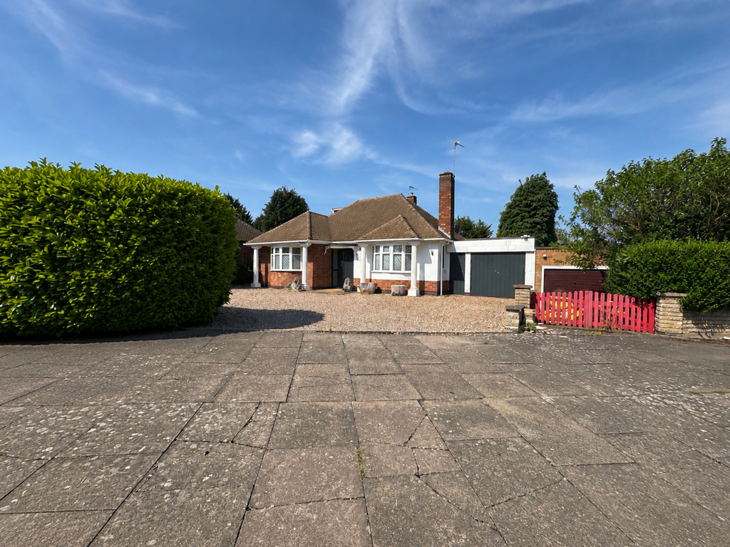 Property photo 1 of 10 Front (Exterior)