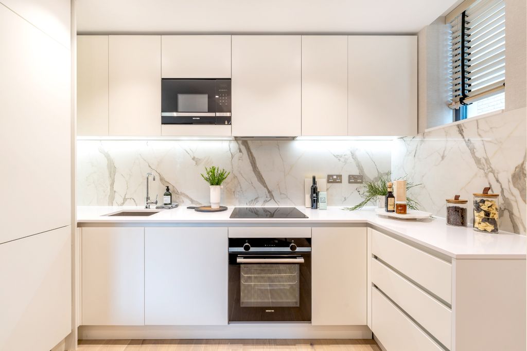 Property photo 1 of 17 Chelsea Riverview Marketing Suite Sw6_6.Jpg