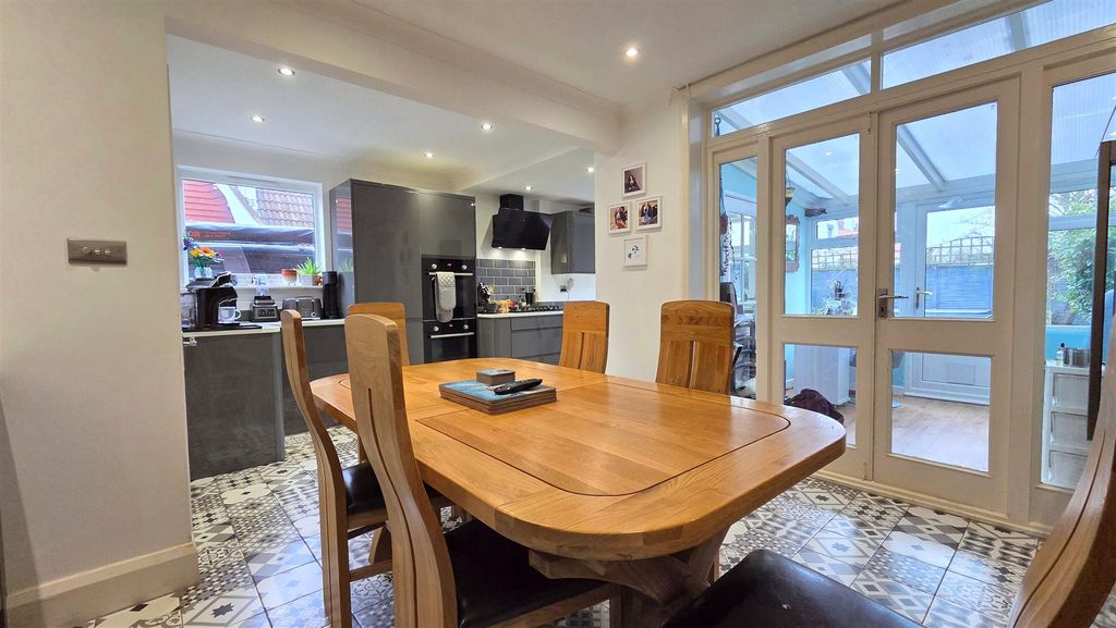 Property photo 2 of 14 Kitchen/Diner