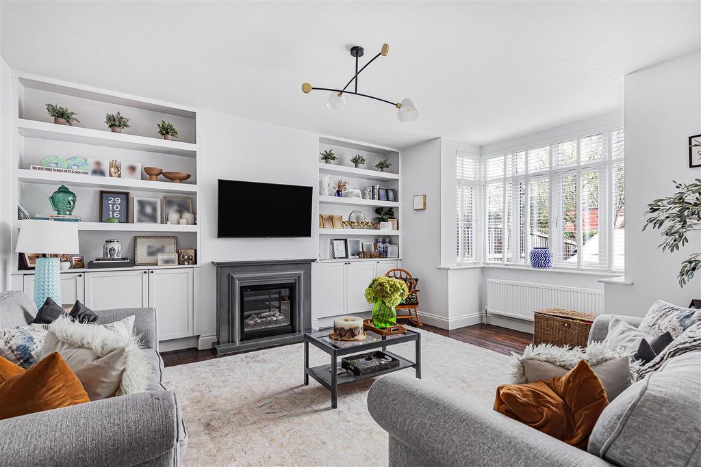 Property photo 3 of 26 23_72031.Jpg