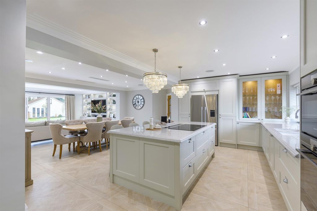 Property photo 2 of 32 Welleyroad_Web_10.Jpg