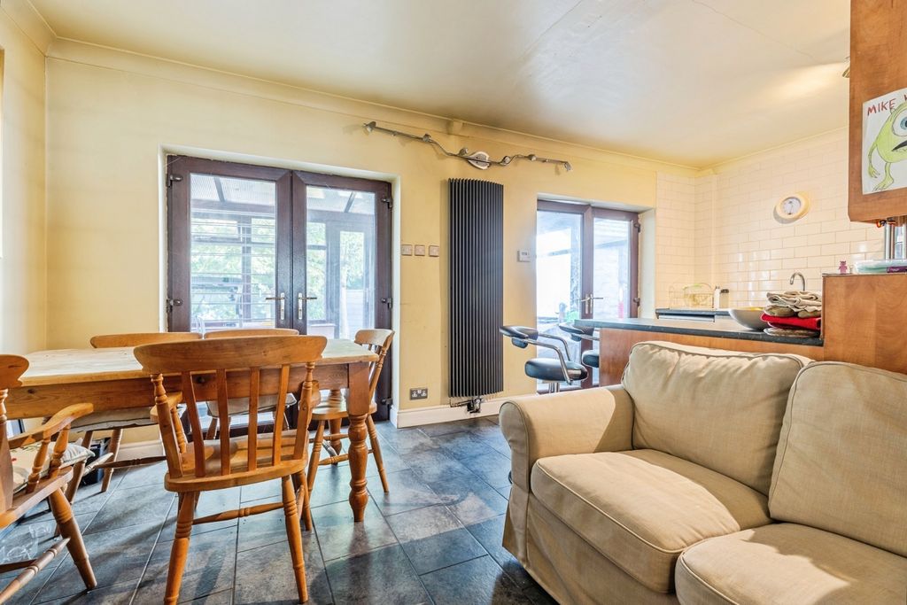 Property photo 3 of 23 Pbox-Img.Jpg