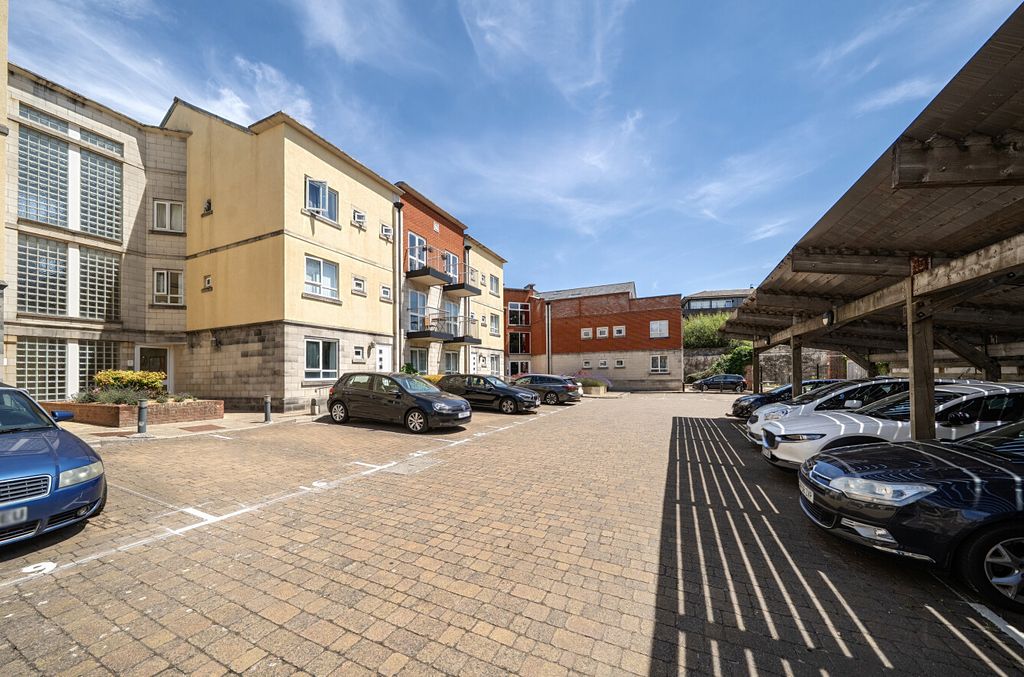 Property photo 1 of 25 1487863-3-6A5Fa02...