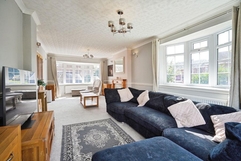 Property photo 3 of 25 Pbox-Img.Jpg