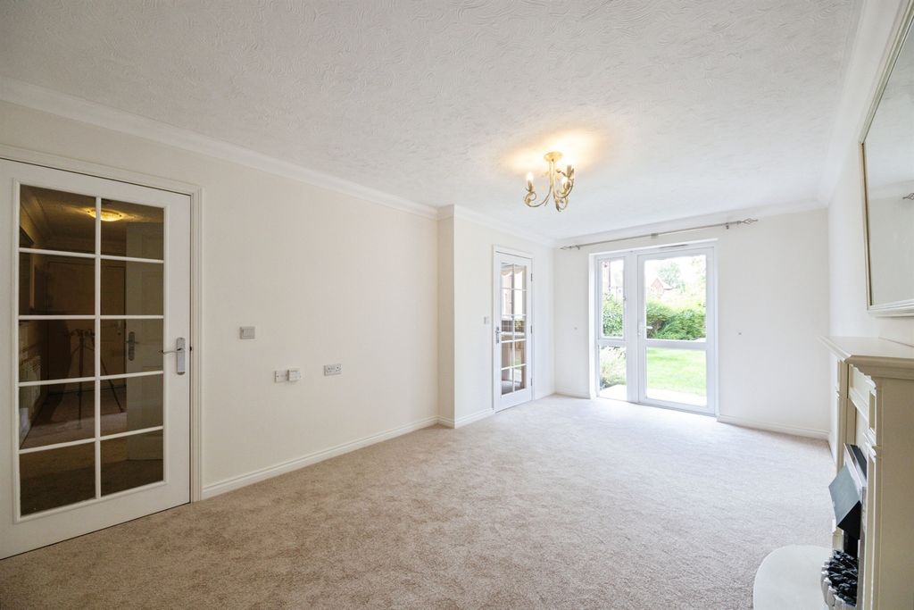 Property photo 2 of 18