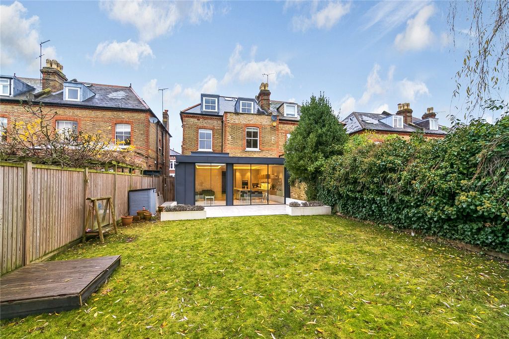 Property photo 2 of 17 Picture No. 14