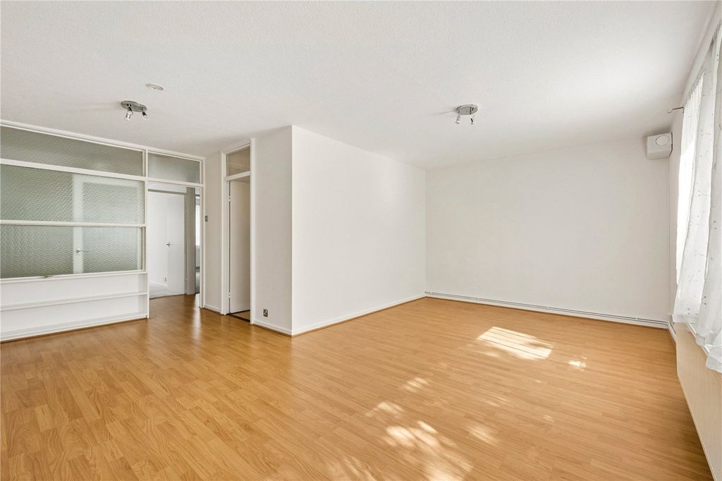 Property photo 3 of 14 Picture No. 10