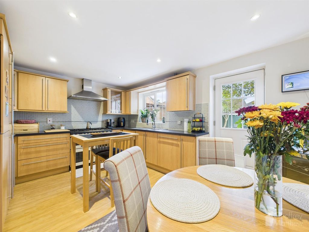 Property photo 2 of 19 Cam02365G0-Pr0382-Still004.Jpg