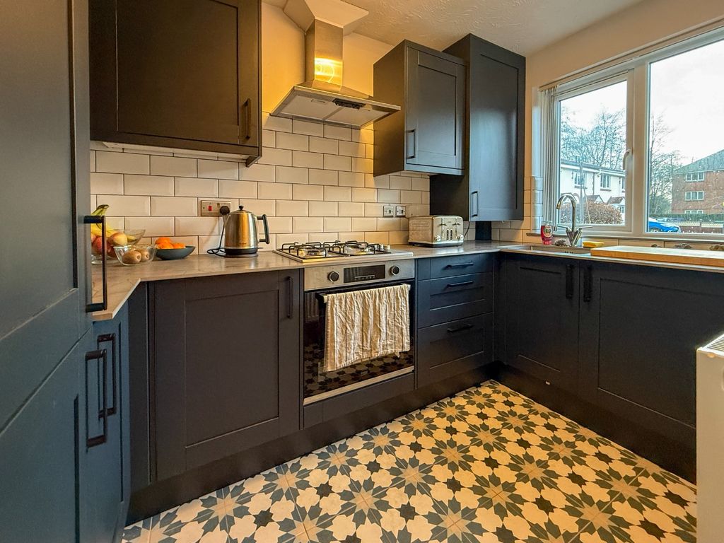 Property photo 2 of 11 4871263