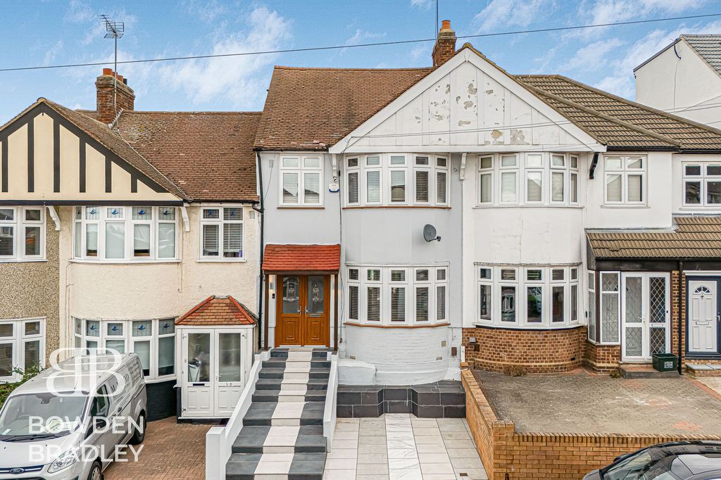 Property photo 1 of 31