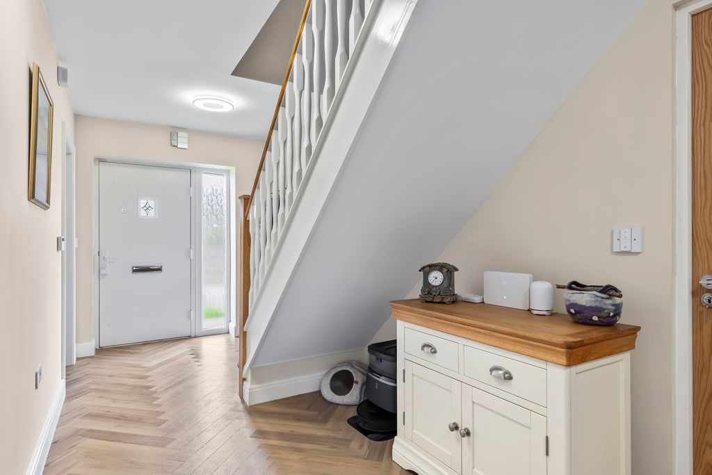 Property photo 2 of 34 Photo 4