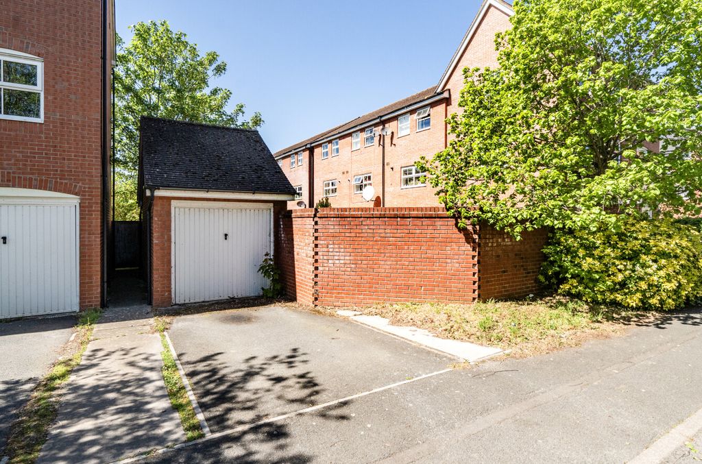 Property photo 2 of 20 1453439-30-69F35Bdf0F283
