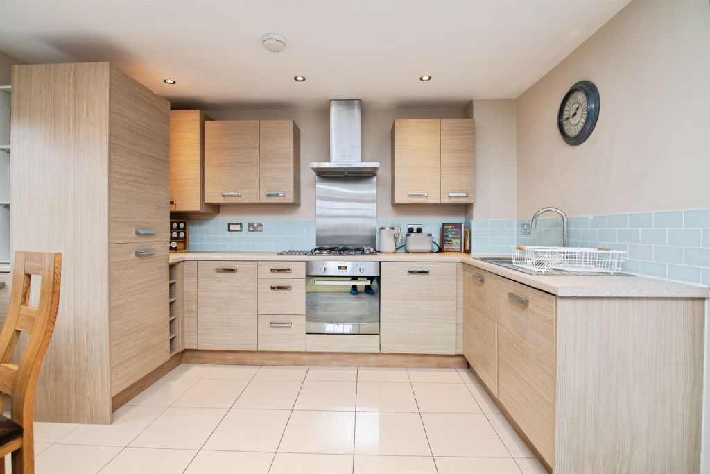 Property photo 3 of 15