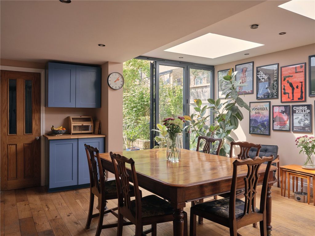 Property photo 2 of 34 Picture No. 65