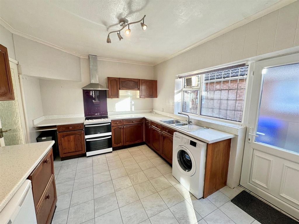 Property photo 3 of 12 Three.Jpg