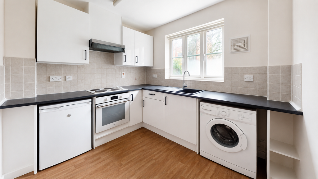 Property photo 2 of 10 Kitchen - Angle 1