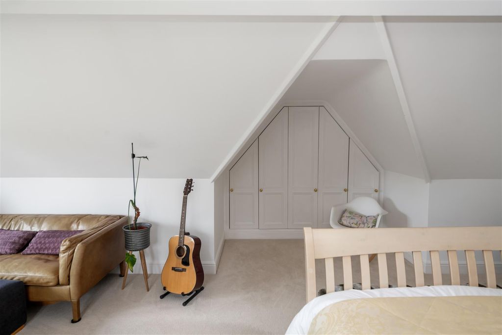 Additional image 26 of 2 bed flat for saleStuart Way, East Grinstead RH19