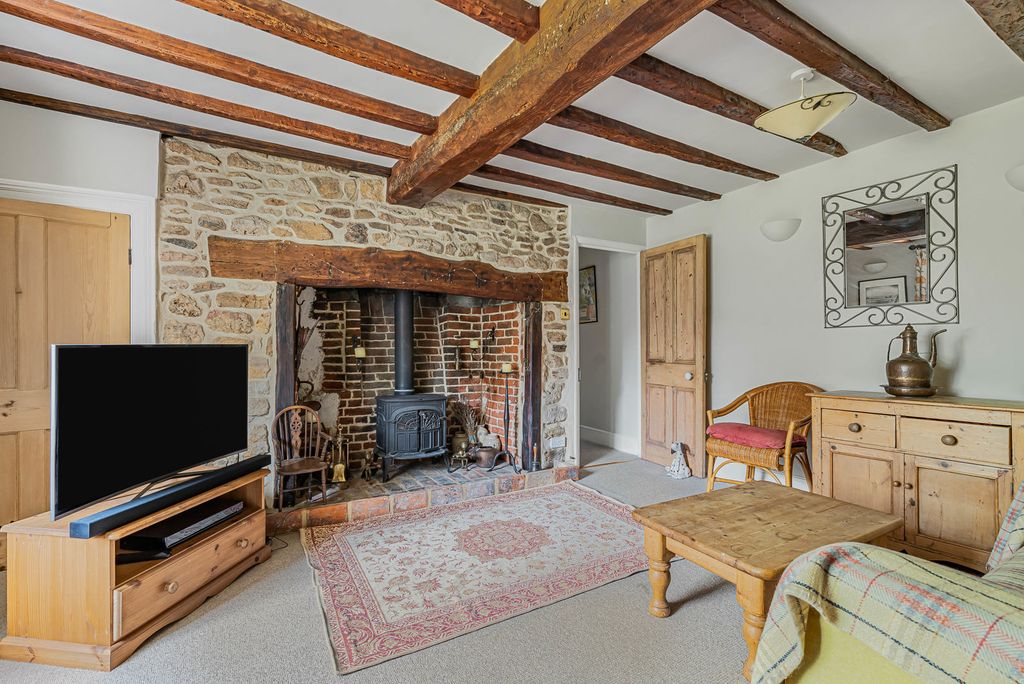Property photo 3 of 27 Sitting Room