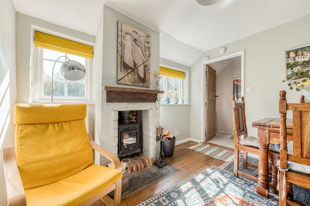 Property photo 2 of 19