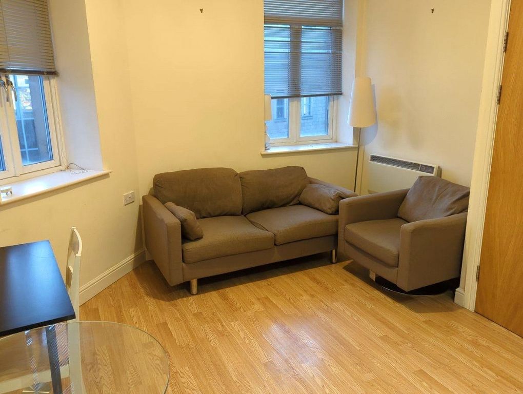 Property photo 2 of 6 Picture No. 11