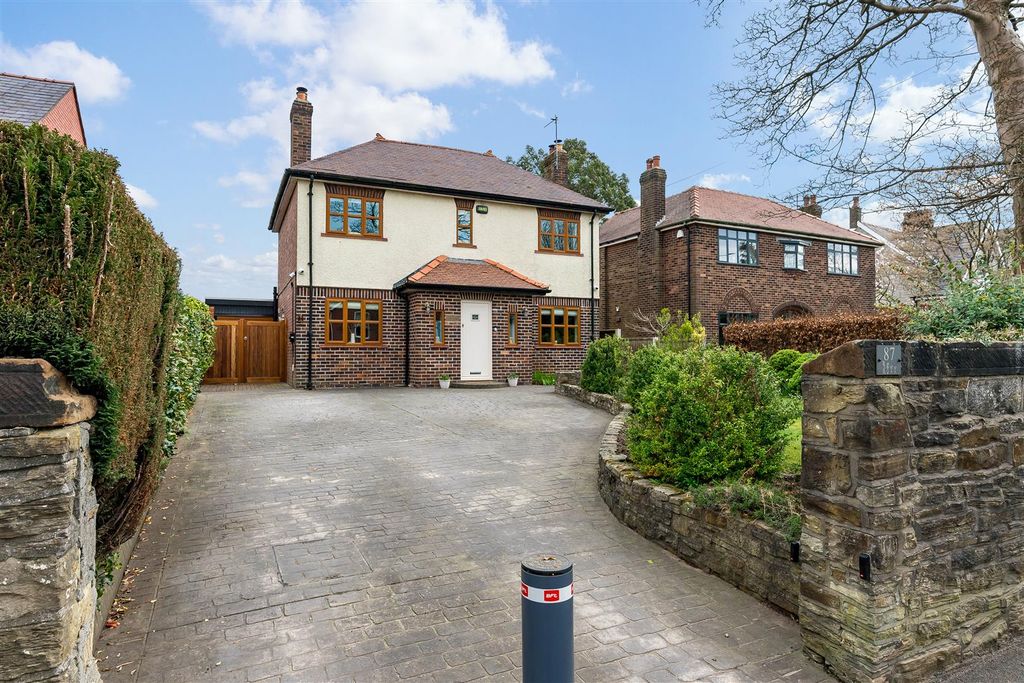 Property photo 2 of 46