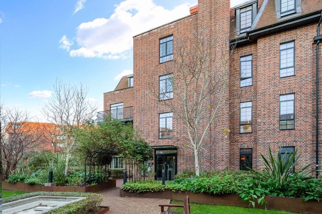 Property photo 2 of 12