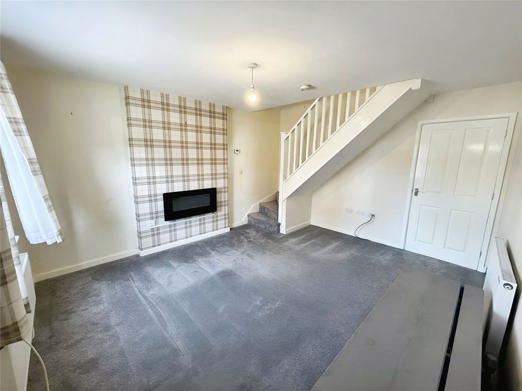 Property photo 3 of 10 Lounge