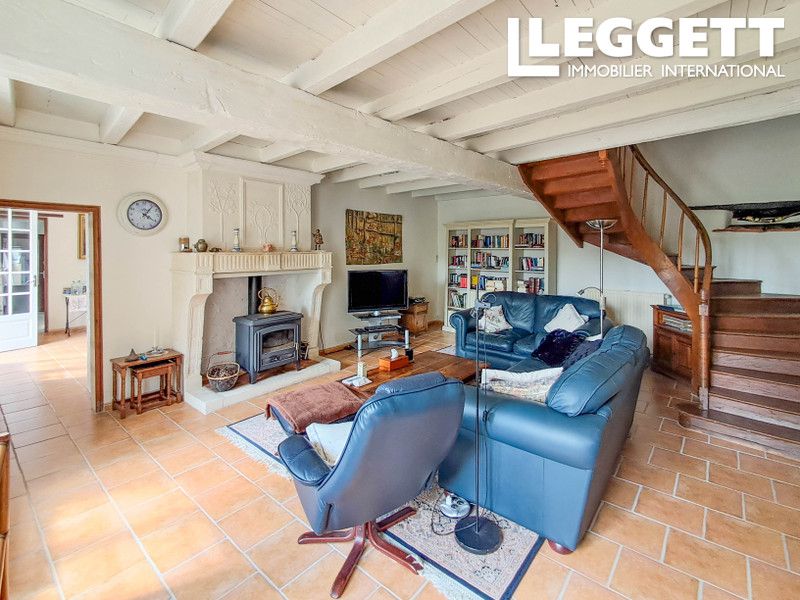 Property photo 3 of 10