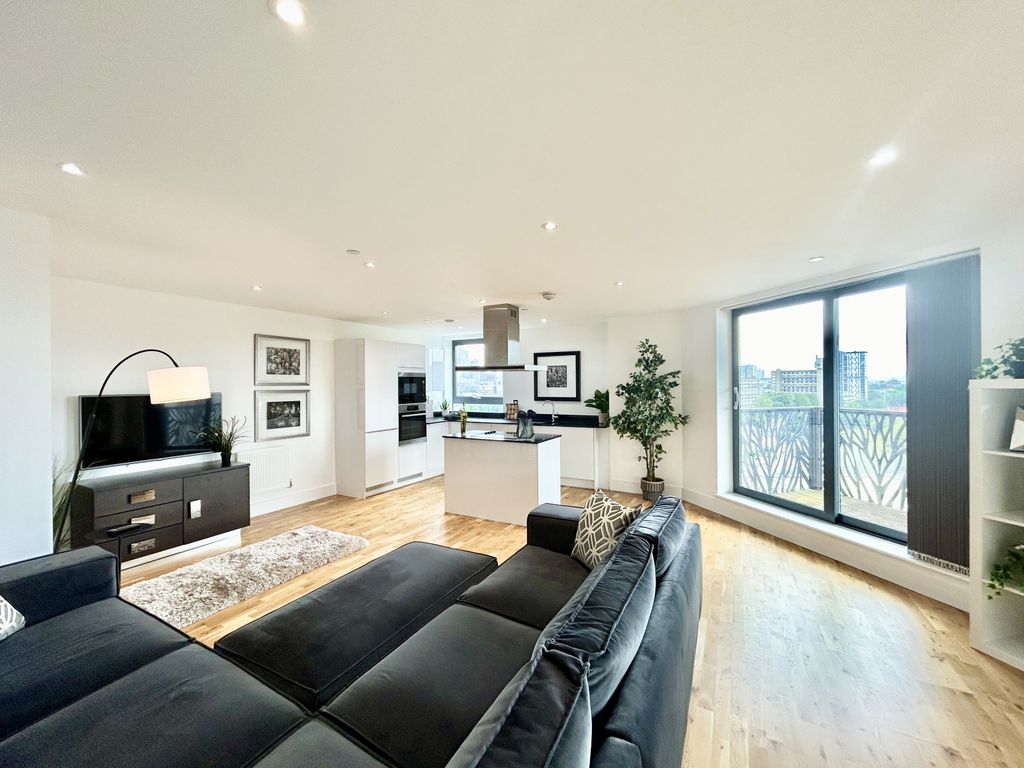 Property photo 2 of 12 Gallery