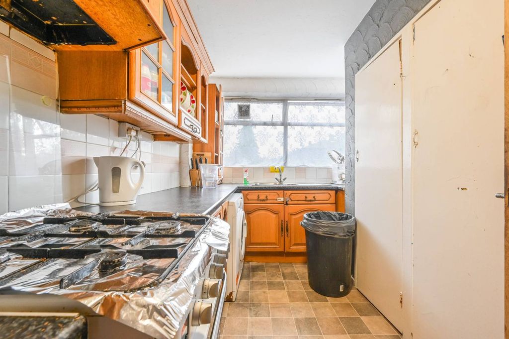 Property photo 3 of 5