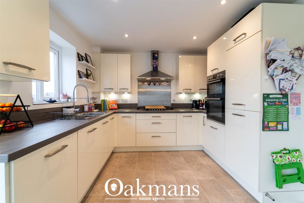 Property photo 3 of 34 Picture No. 16