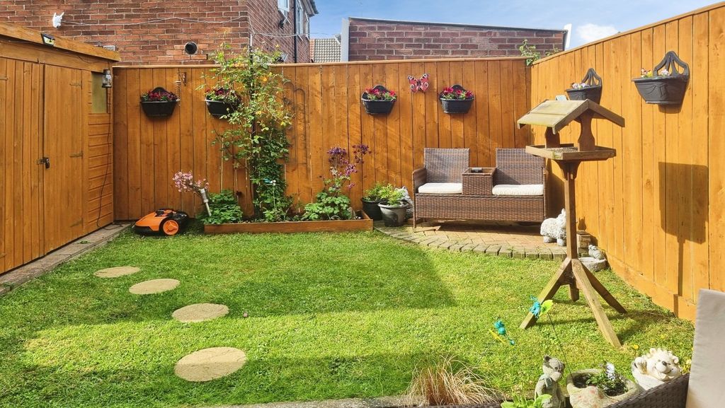Property photo 3 of 16 4926106