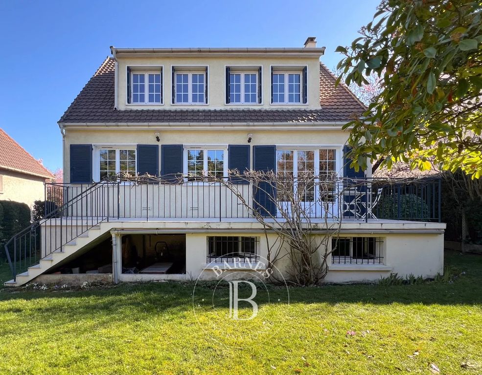 Property photo 1 of 23