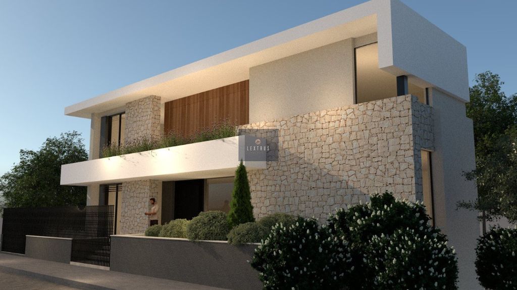 Property photo 3 of 3