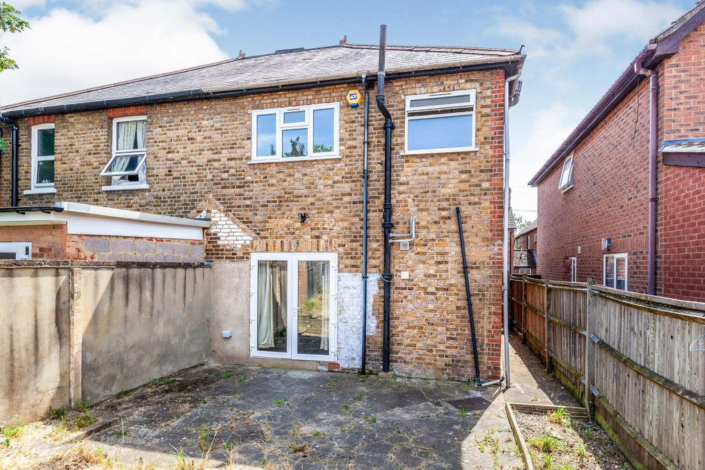 Property photo 1 of 12 10