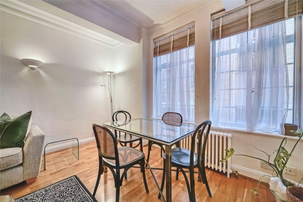 Property photo 3 of 12 Picture No. 24