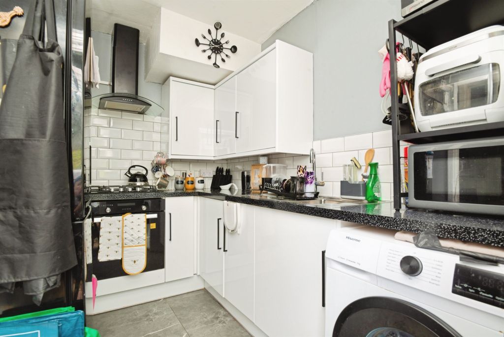 Property photo 3 of 17