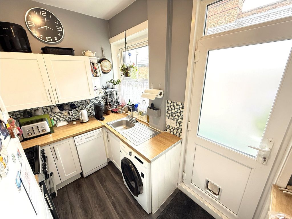 Property photo 3 of 10 Picture No. 07