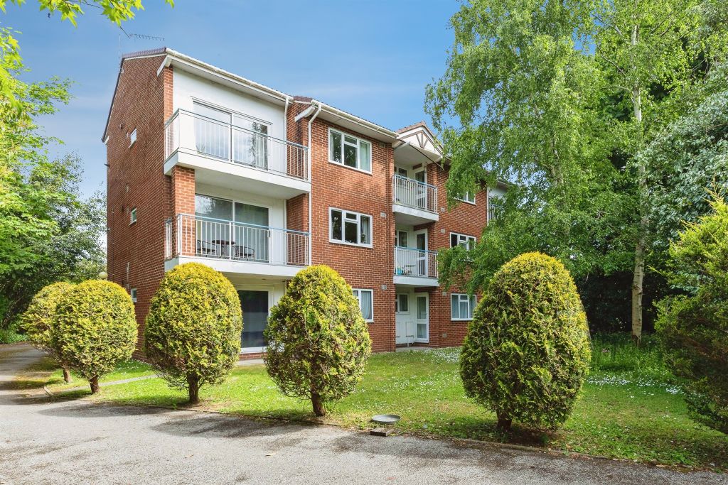 Property photo 1 of 12