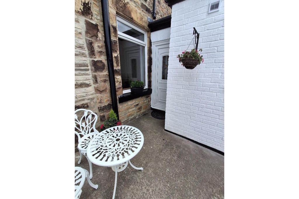 Property photo 2 of 27