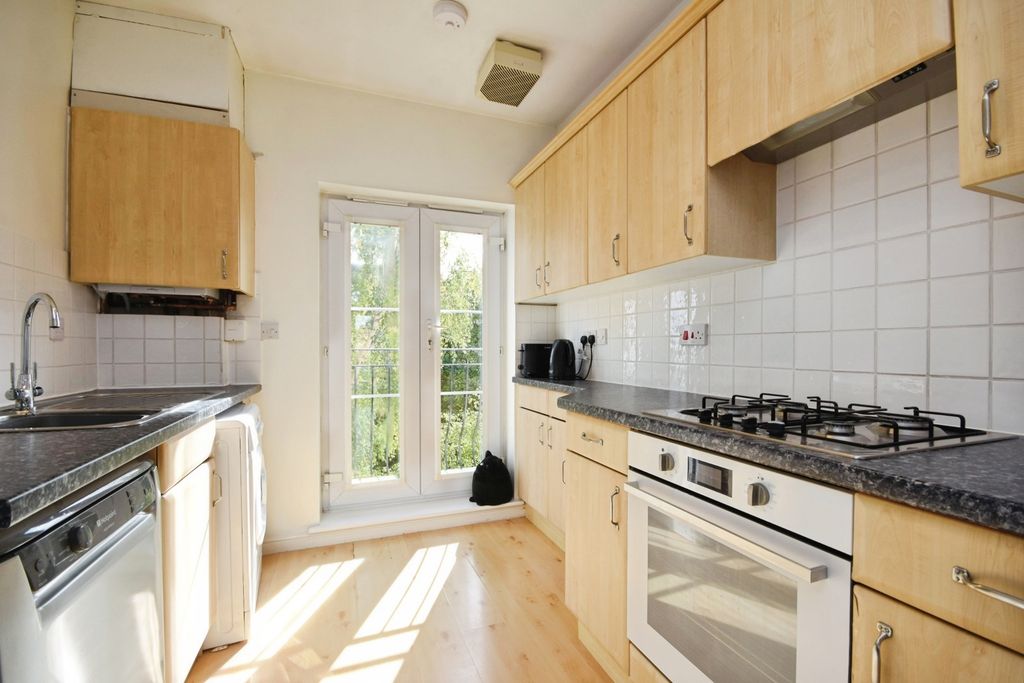 Property photo 3 of 12 Pbox-Img.Jpg