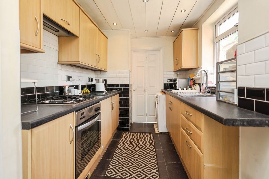 Property photo 3 of 14 Pbox-Img.Jpg